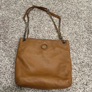 Tory Burch. Brown purse.